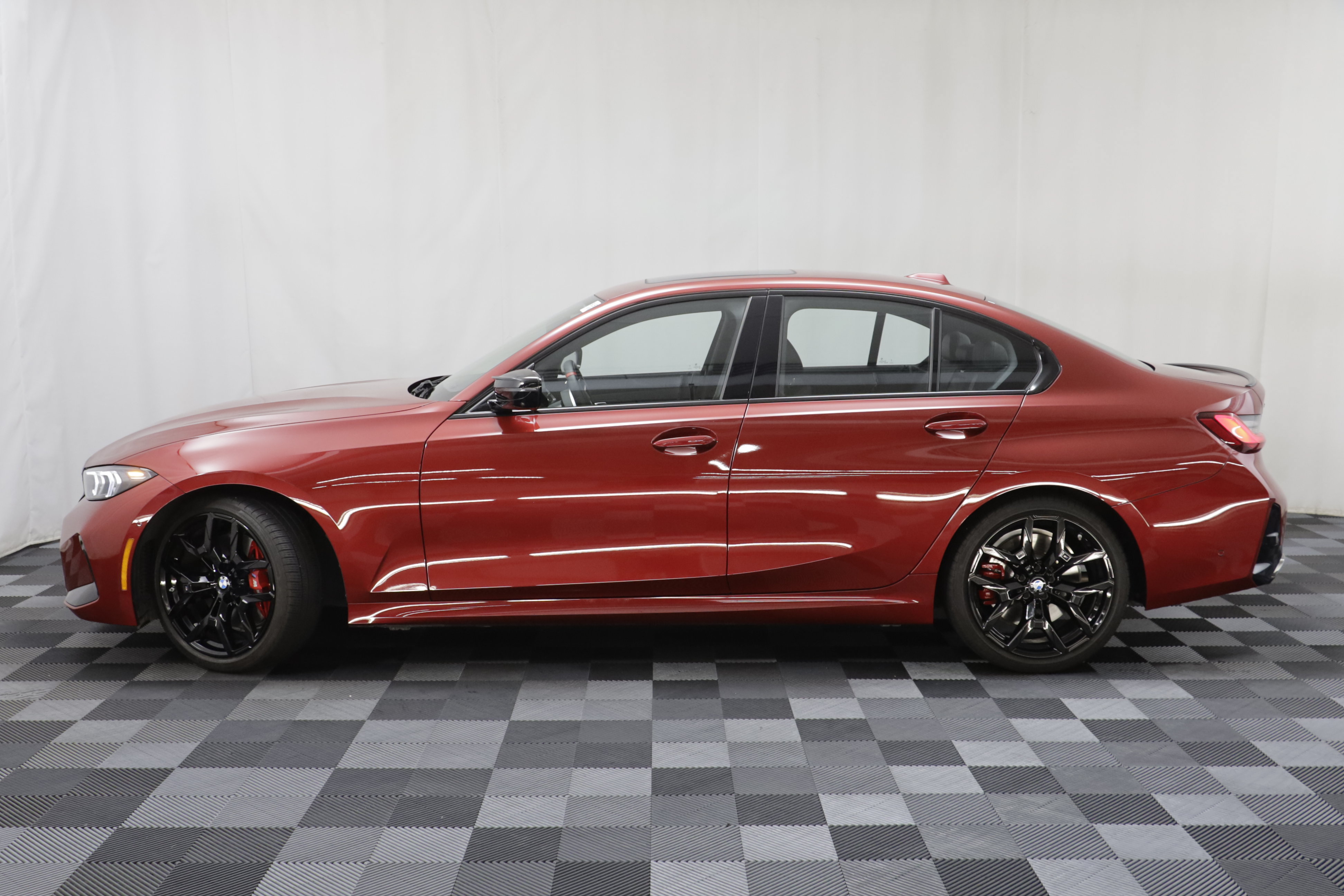 Used 2025 BMW M340i xDrive AWD/4WD image 4