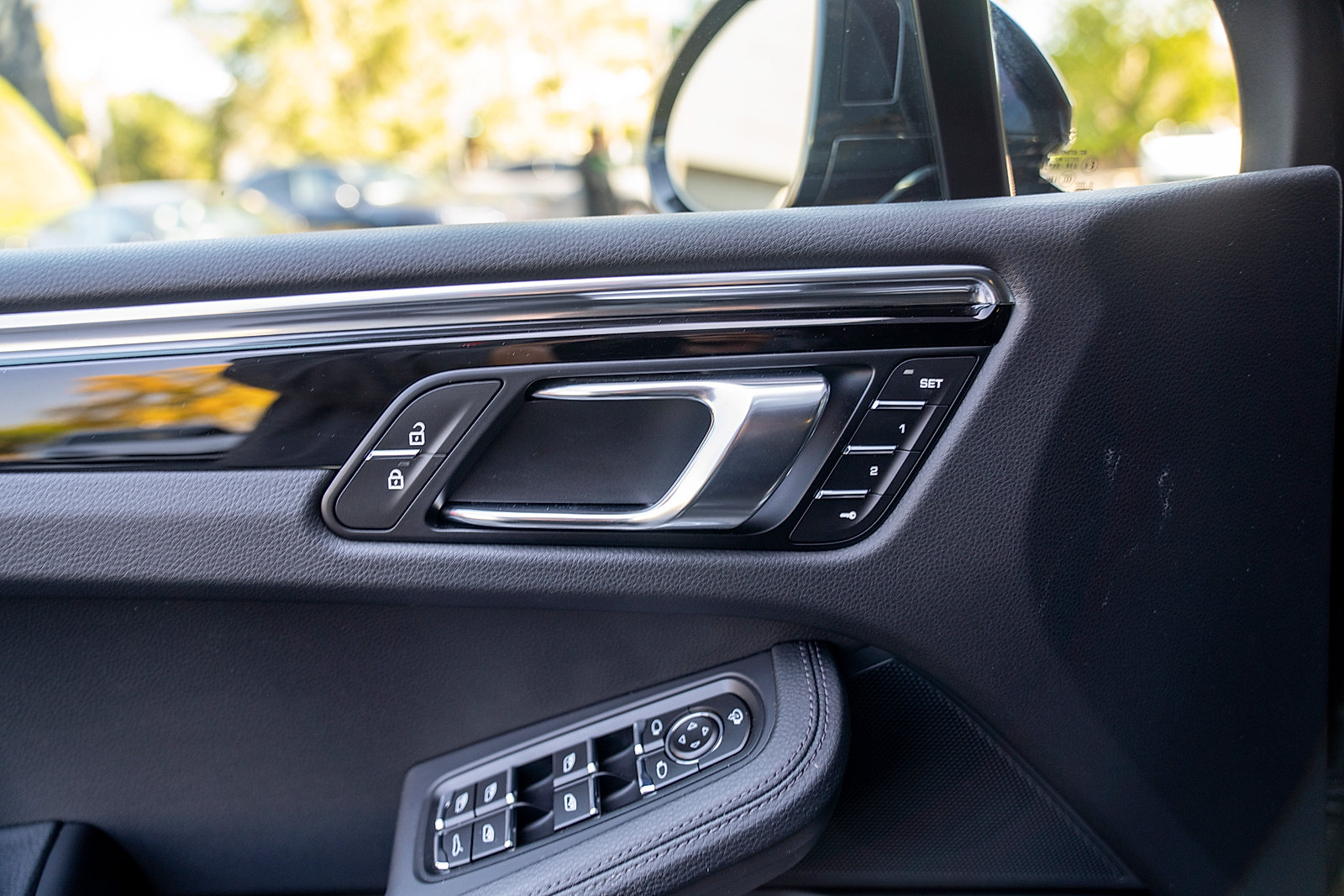 Certified 2026 Porsche Macan S AWD/4WD image 17