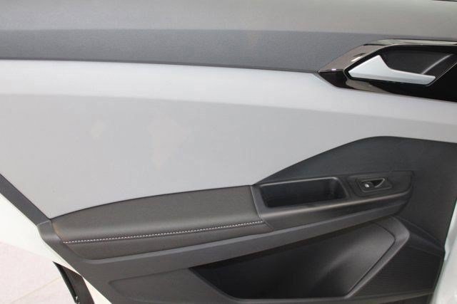Used 2024 Volkswagen Taos S FWD image 18