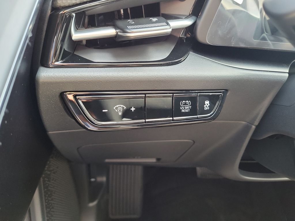 New 2026 Kia Niro LX FWD image 24