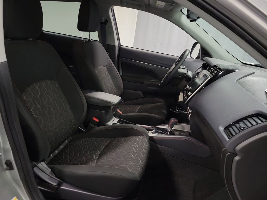 Used 2025 Mitsubishi Outlander Sport AWD image 25