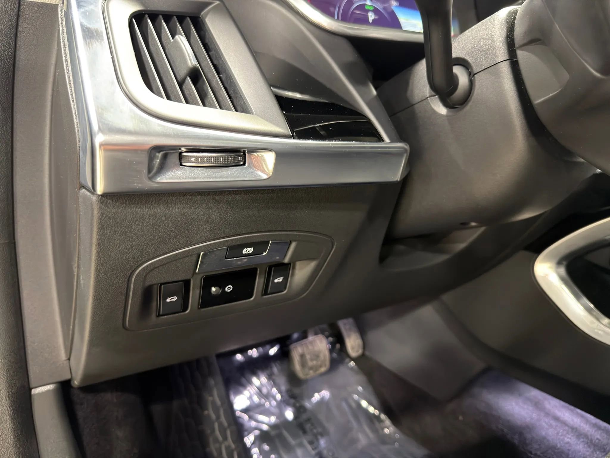 Used 2020 Jaguar I-PACE SE image 15