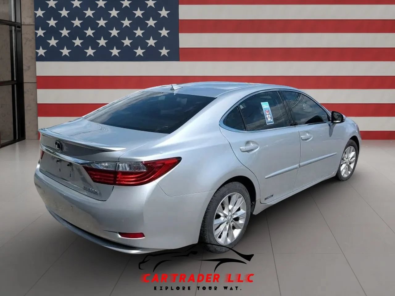 Used 2013 Lexus ES 300h w/ Luxury Pkg FWD image 6