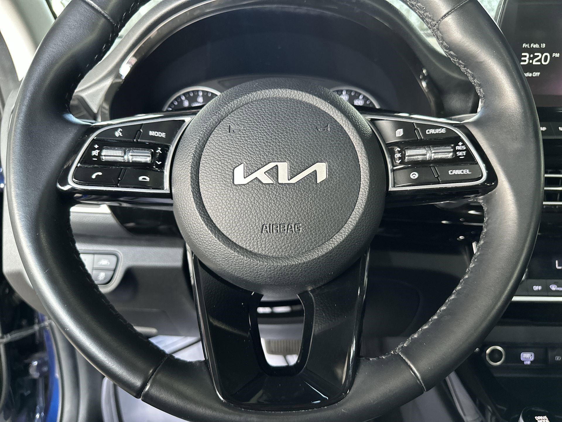 Used 2023 Kia Seltos EX image 11