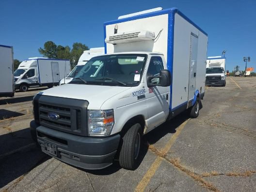 Used 2023 Ford E-350 and Econoline 350 Super Duty w/ Power Windows & Locks Group RWD image 4