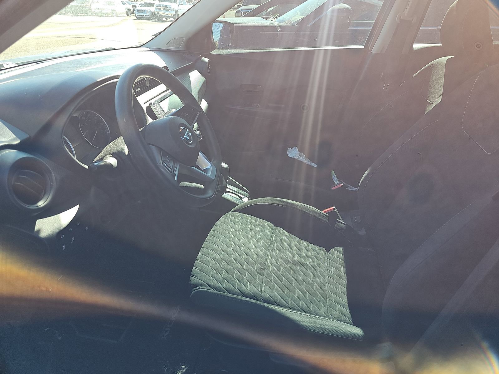 Used 2021 Nissan Kicks S FWD image 10