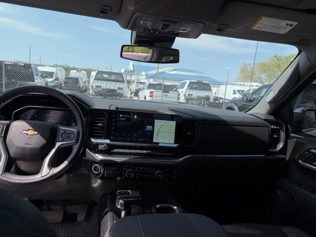Used 2025 Chevrolet Silverado 1500 LTZ image 11