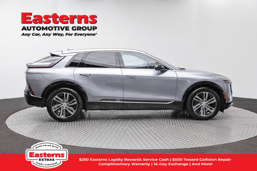 Used 2024 Cadillac Lyriq Luxury RWD image 5