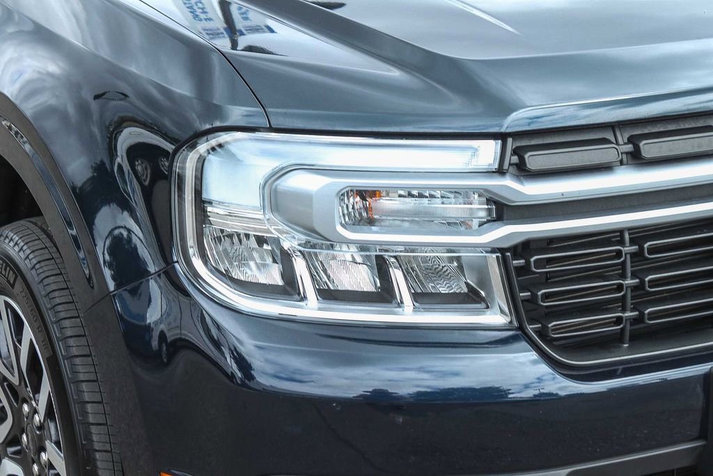 Used 2023 Ford Maverick Lariat FWD image 4