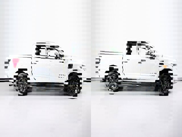 Used 2017 Nissan Titan Platinum Reserve image 4