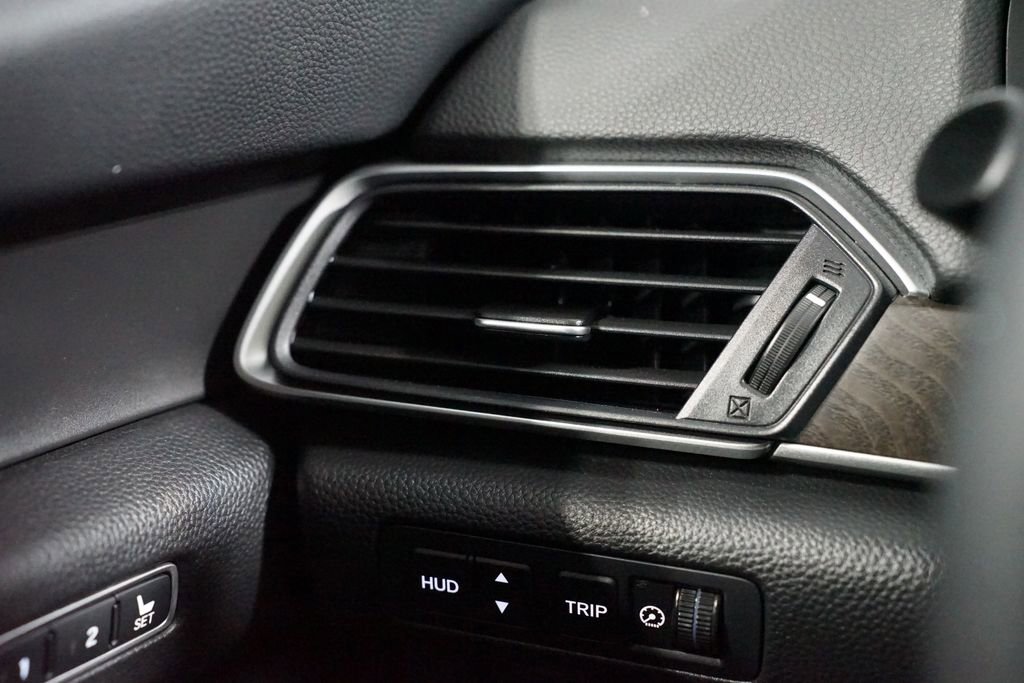 Used 2021 Honda Accord Touring image 24