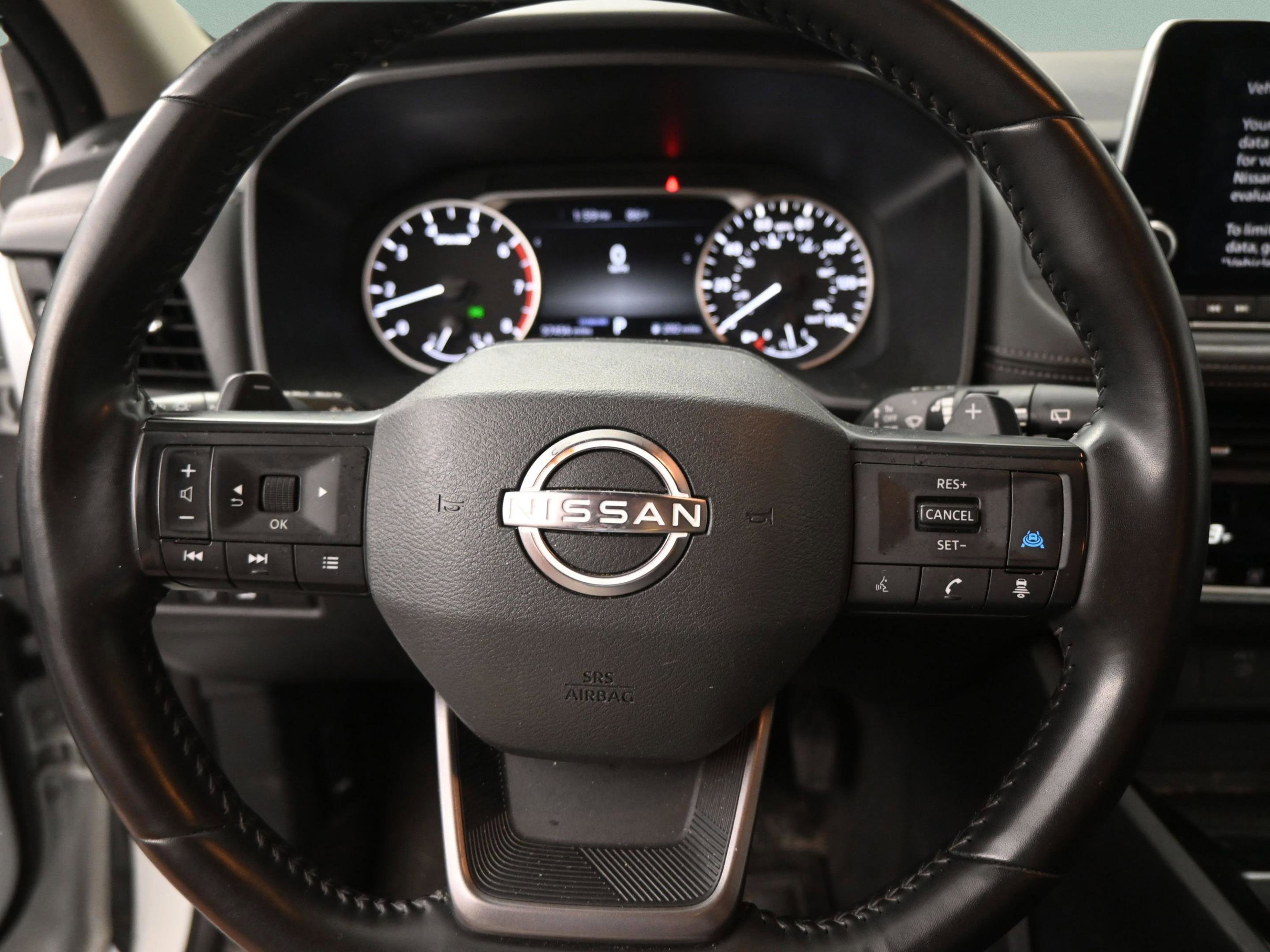 Used 2025 Nissan Rogue SV image 27