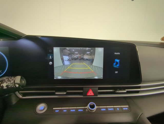 New 2026 Hyundai Elantra Limited FWD image 22
