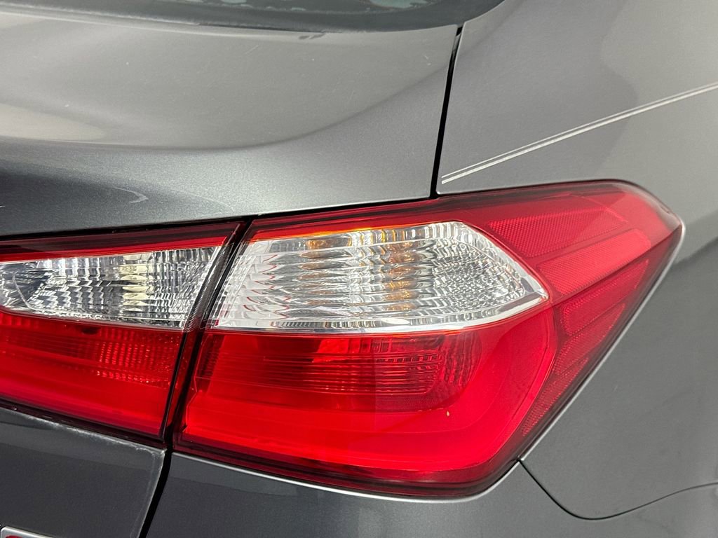 Used 2016 Kia Forte EX image 29