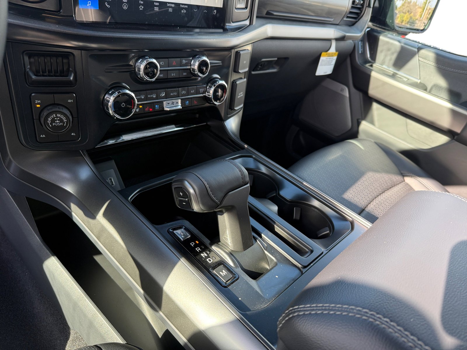 New 2026 Ford F150 Lariat w/ Equipment Group 501A Mid AWD/4WD image 13