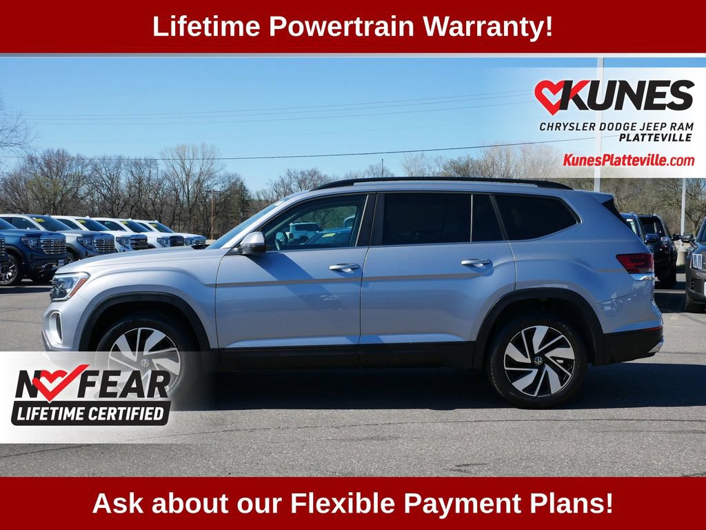 Used 2025 Volkswagen Atlas SE AWD/4WD image 5