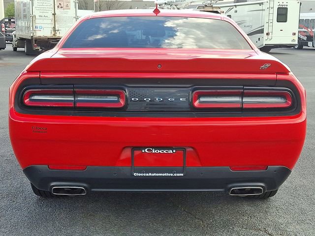 Used 2020 Dodge Challenger SXT w/ Plus Package image 8