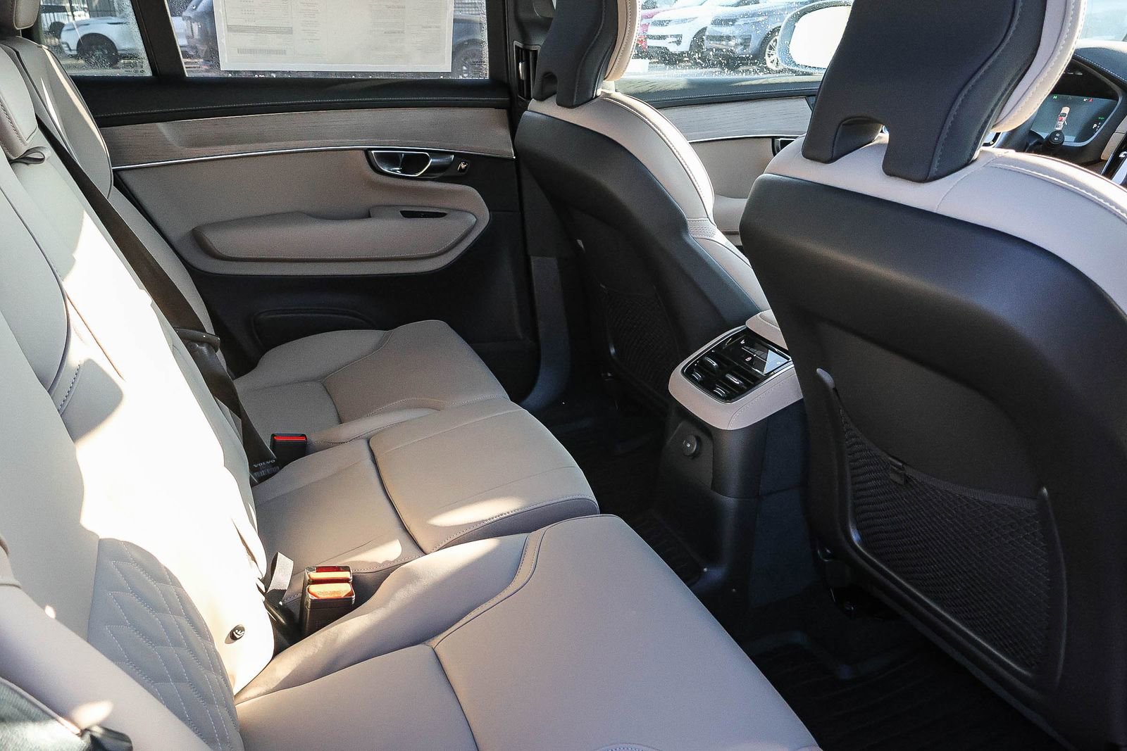 New 2026 Volvo XC90 T8 Plus w/ Protection Package Premier image 20