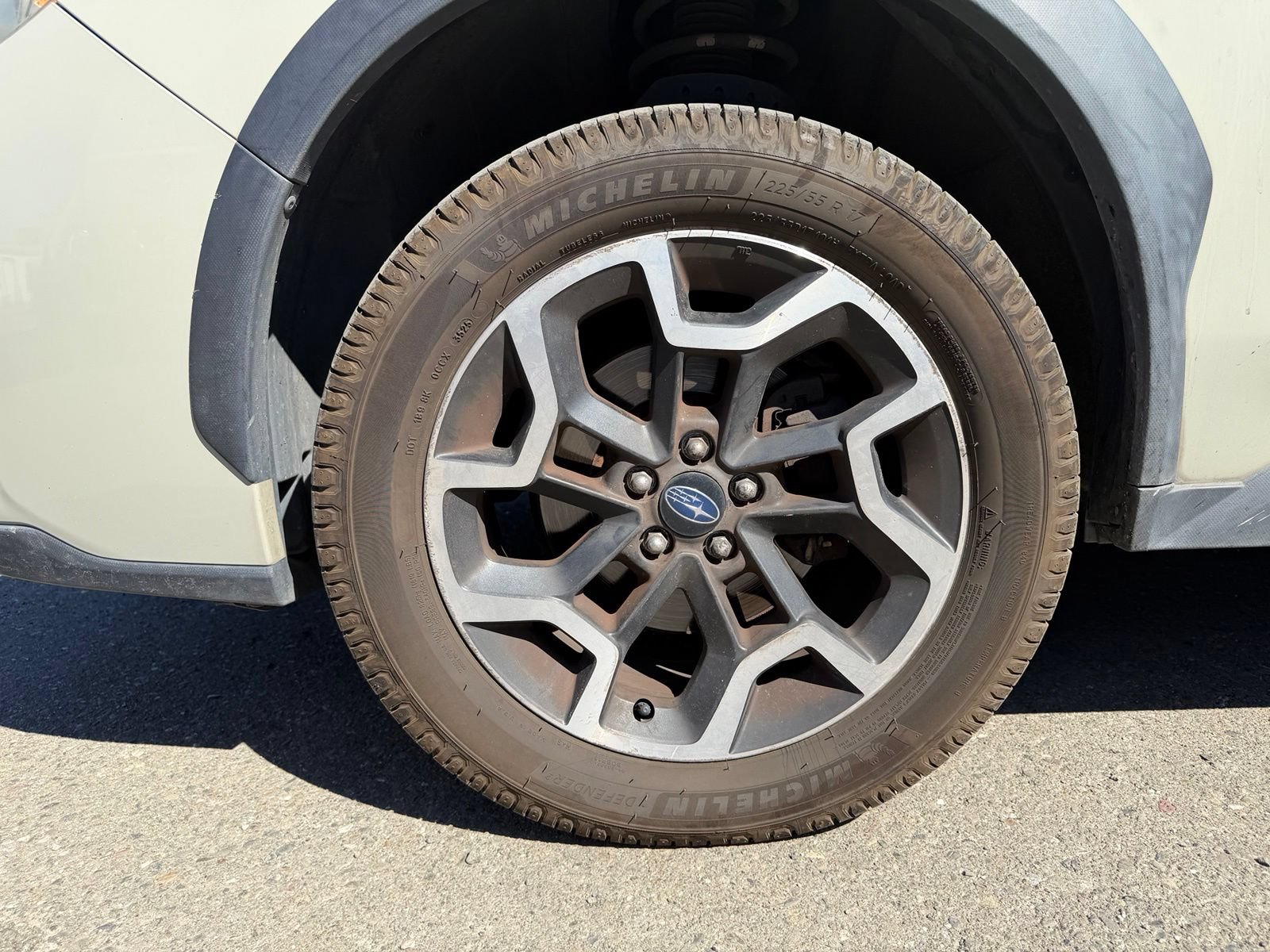 Used 2017 Subaru Crosstrek 2.0i Premium AWD/4WD image 9