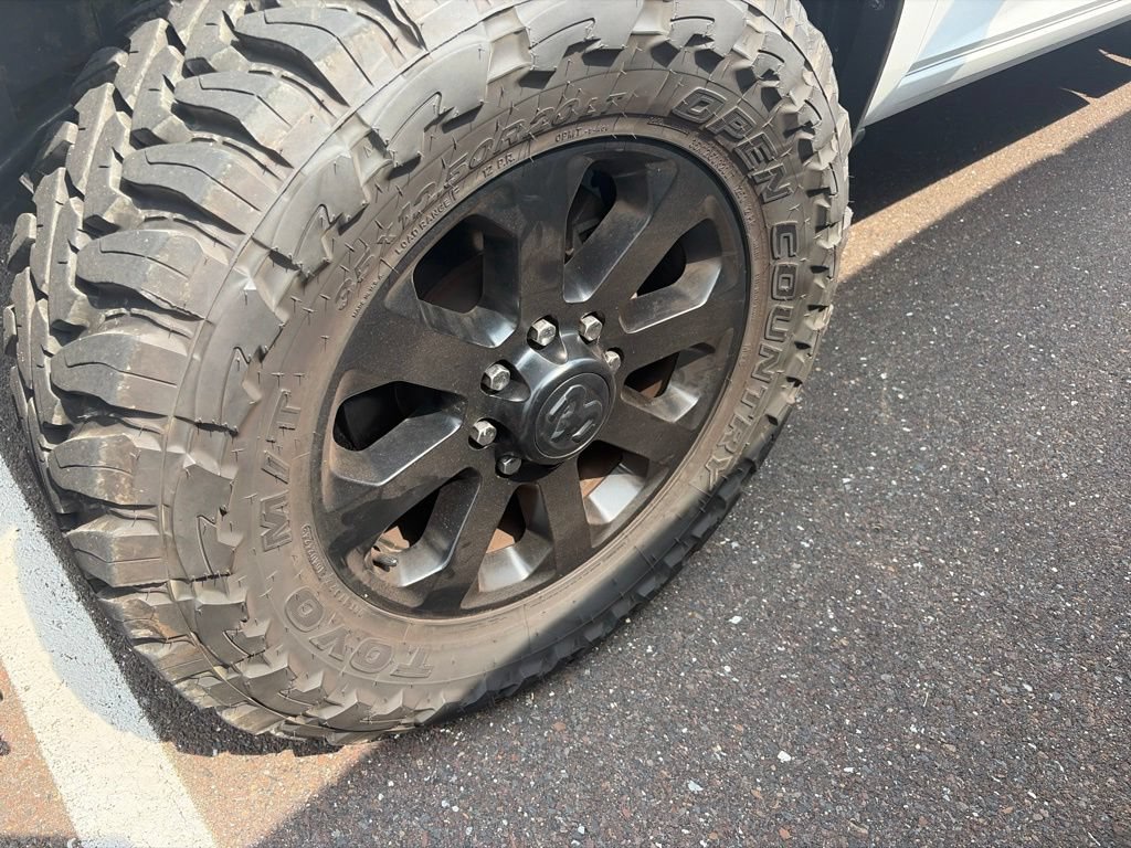 Used 2021 RAM 2500 Big Horn w/ Night Edition AWD/4WD image 4