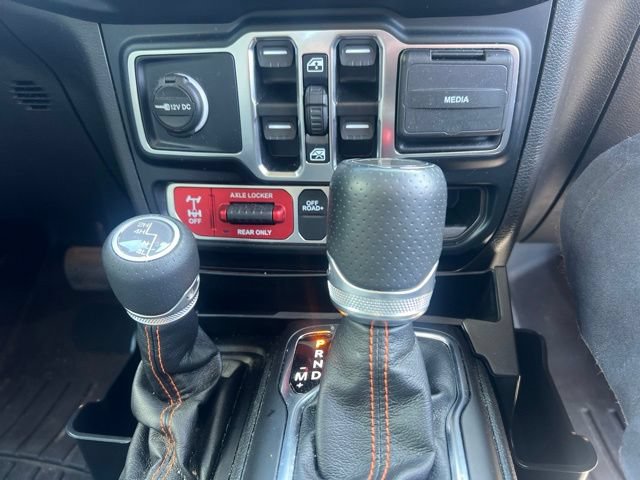 Used 2023 Jeep Gladiator Mojave w/ Cold Weather Group AWD/4WD image 6