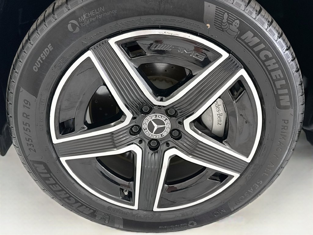 Used 2024 Mercedes-Benz GLC 300 4MATIC image 29