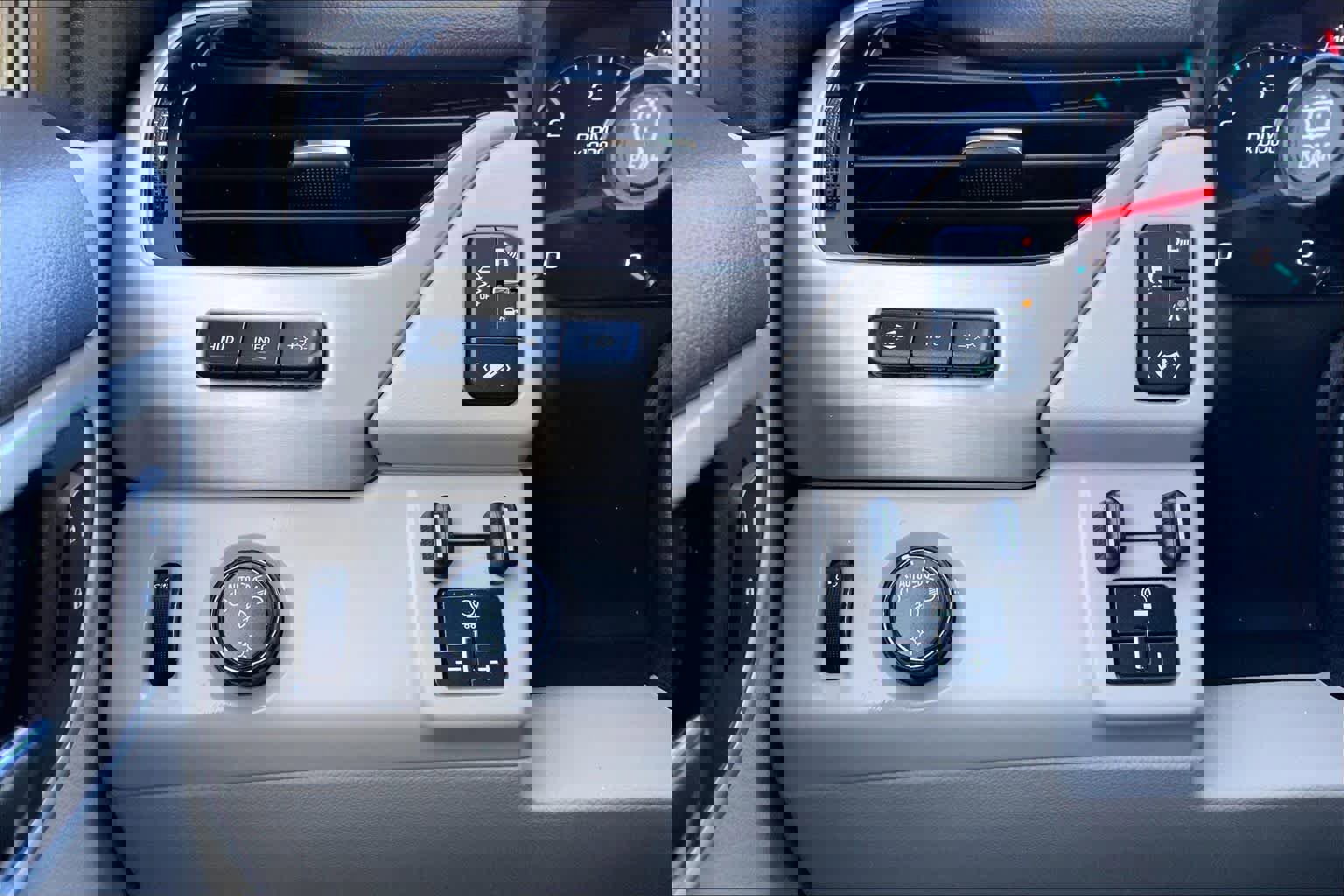 Used 2019 GMC Yukon Denali image 34