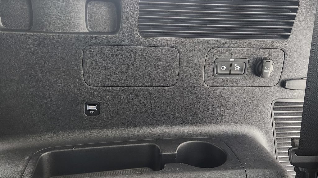 Used 2021 Kia Sorento S w/ Panoramic Sunroof Package FWD image 16