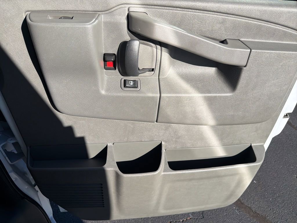 New 2025 Chevrolet Express 3500 w/ Power Convenience Package image 20