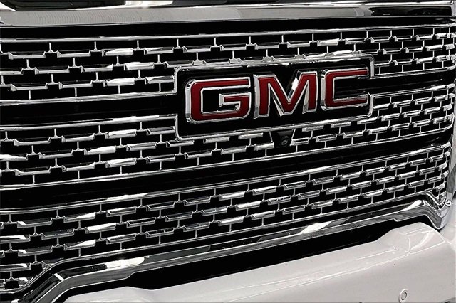Used 2022 GMC Sierra 3500 Denali w/ Denali Ultimate Package image 30