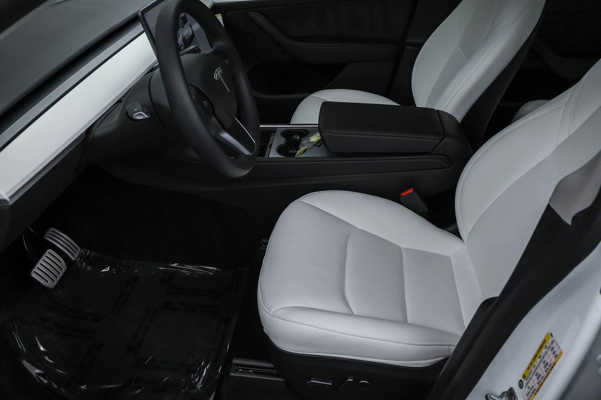 Used 2024 Tesla Model Y Performance image 5