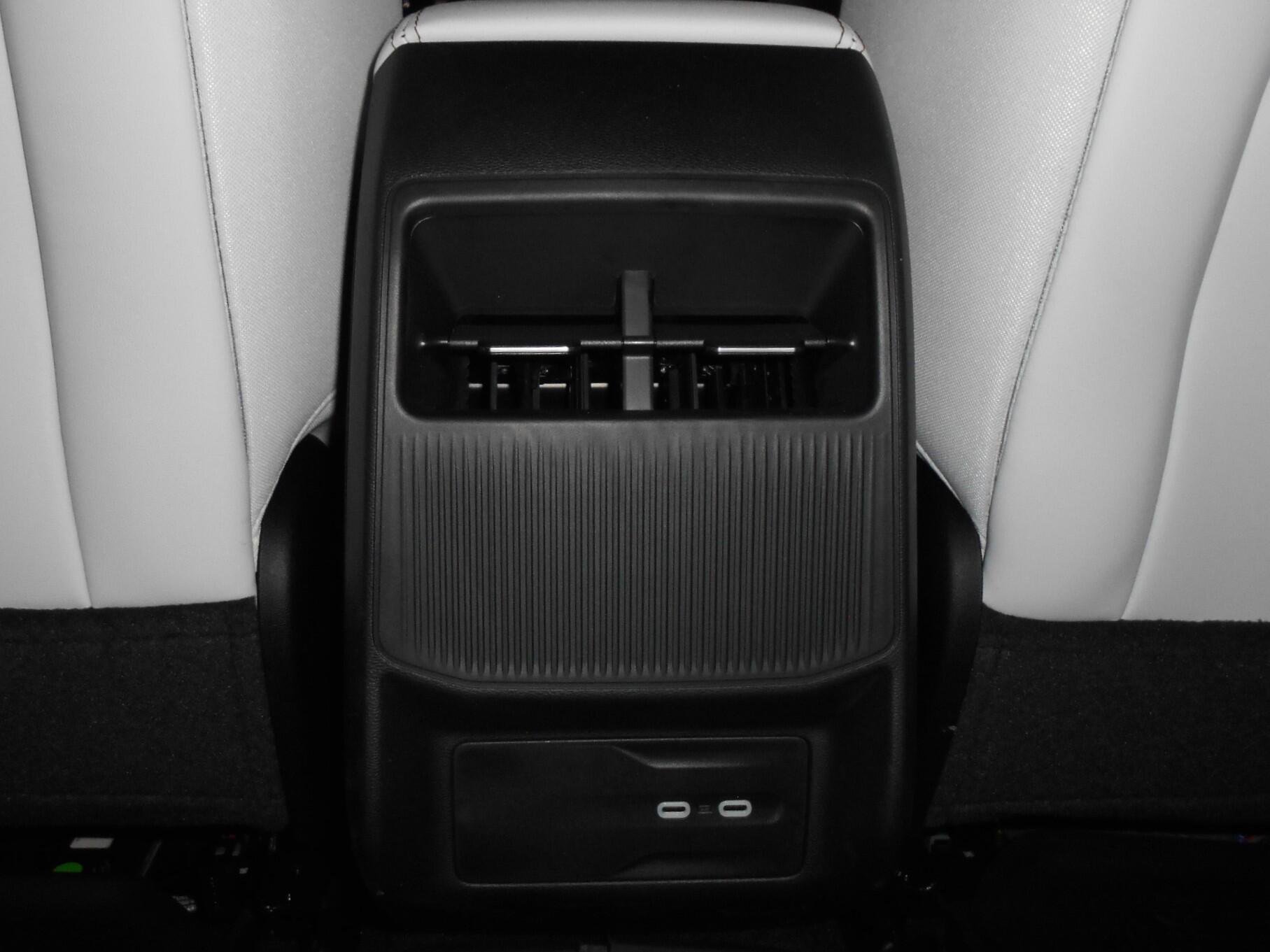 New 2026 Jeep Cherokee Limited AWD/4WD image 18