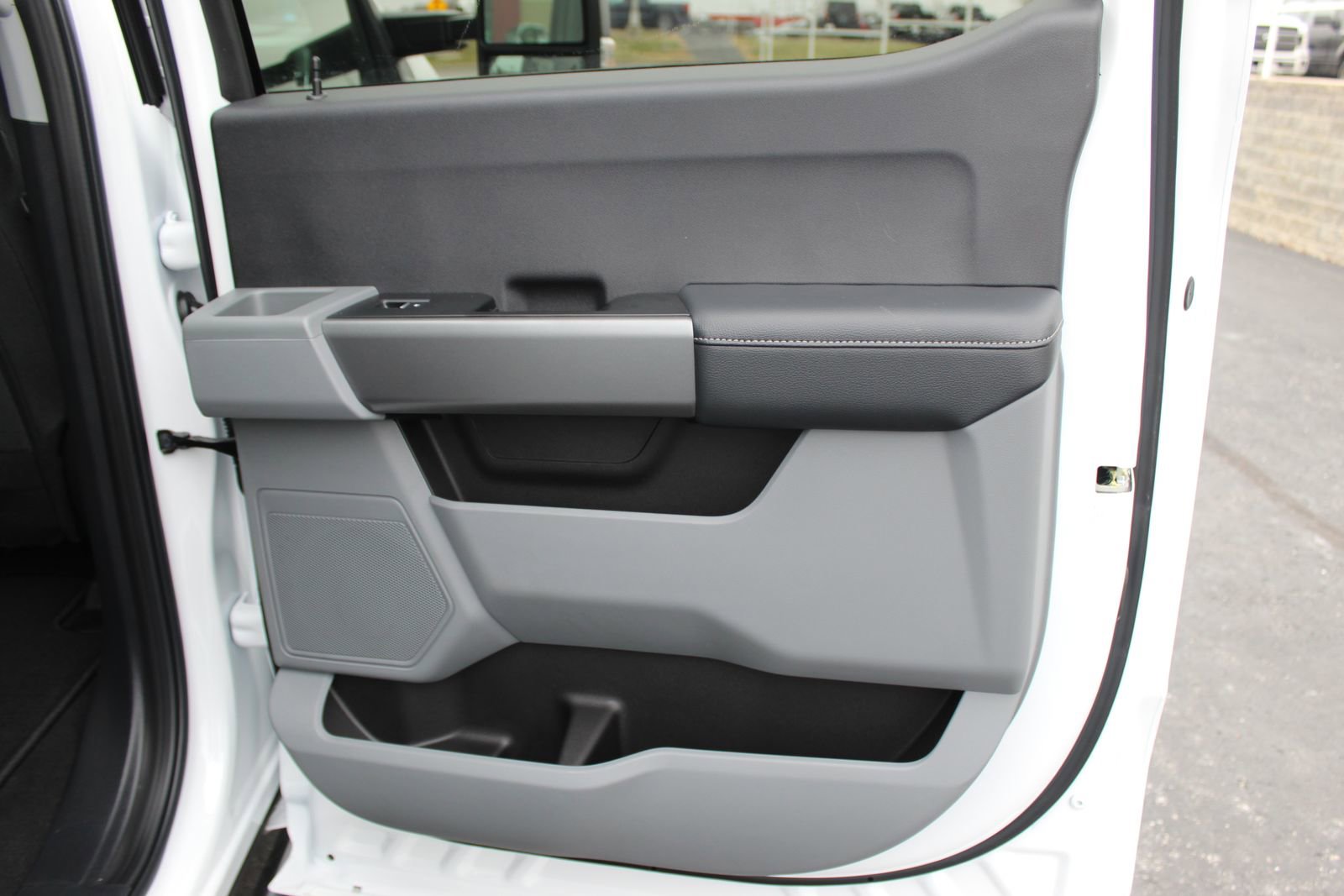 New 2026 Ford F350 XLT w/ FX4 Off-Road Package image 14