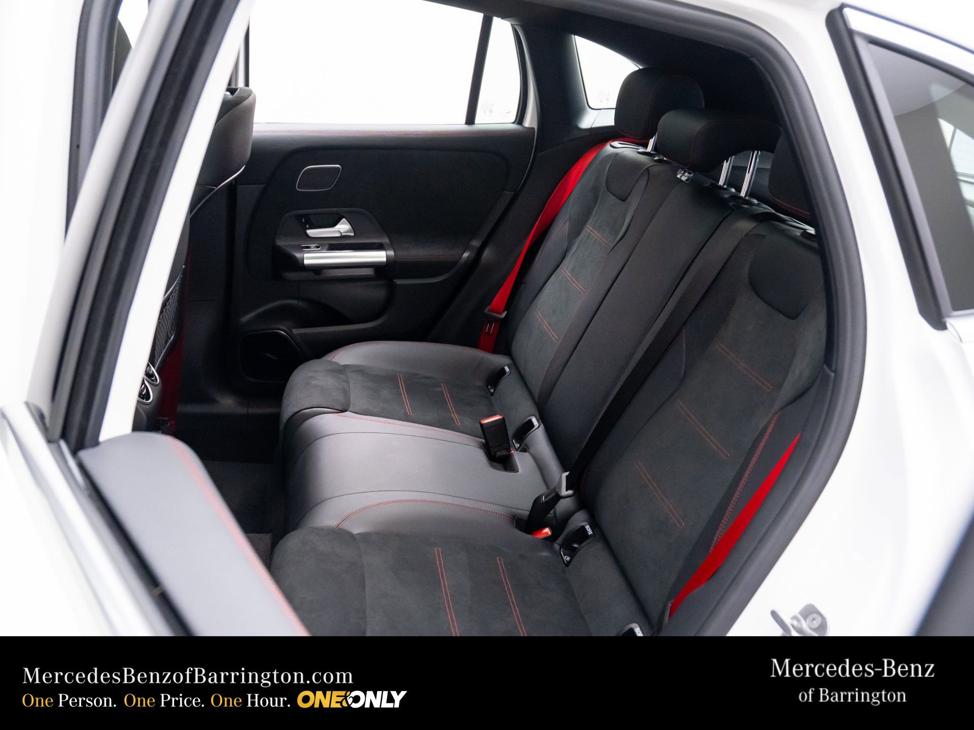 New 2026 Mercedes-Benz GLA 35 AMG 4MATIC image 19