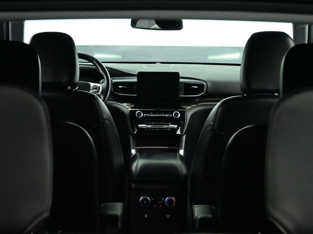 Used 2022 Ford Explorer Limited w/ Equipment Group 301A image 38