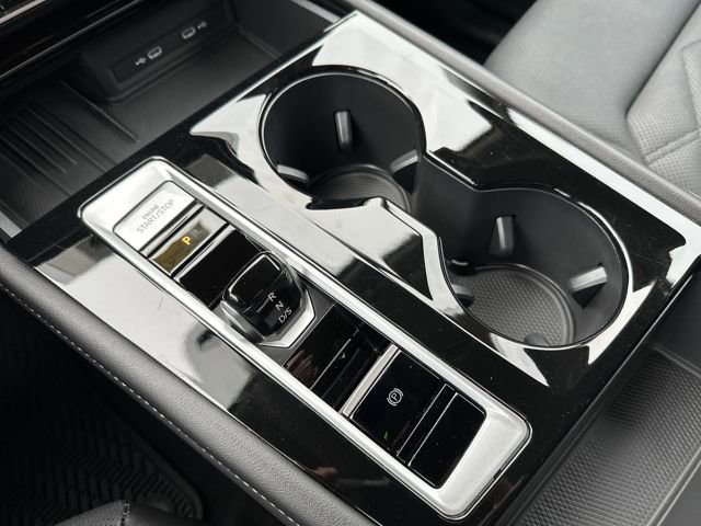 Certified 2025 Volkswagen Atlas SE image 29