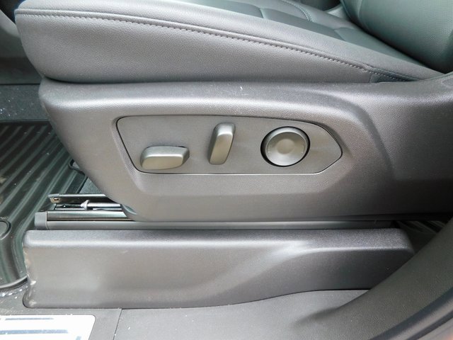 New 2025 Chevrolet Silverado 3500 LTZ w/ LTZ Convenience Package image 18