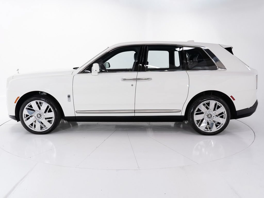 Used 2026 Rolls-Royce Cullinan AWD/4WD image 2