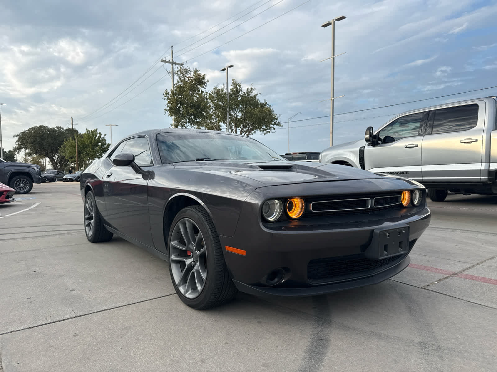 Used 2021 Dodge Challenger SXT RWD image 3