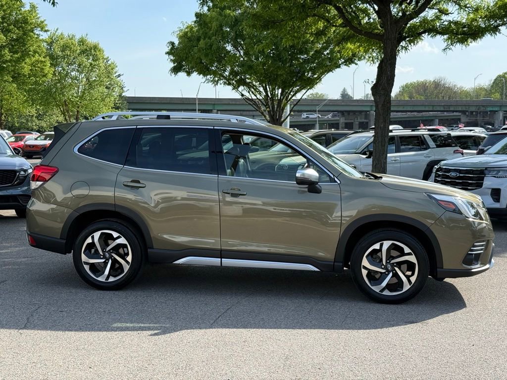 Used 2023 Subaru Forester Touring AWD/4WD image 5