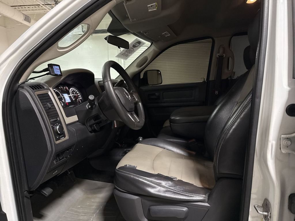 Used 2012 RAM 3500 ST w/ Chrome Appearance Group image 18