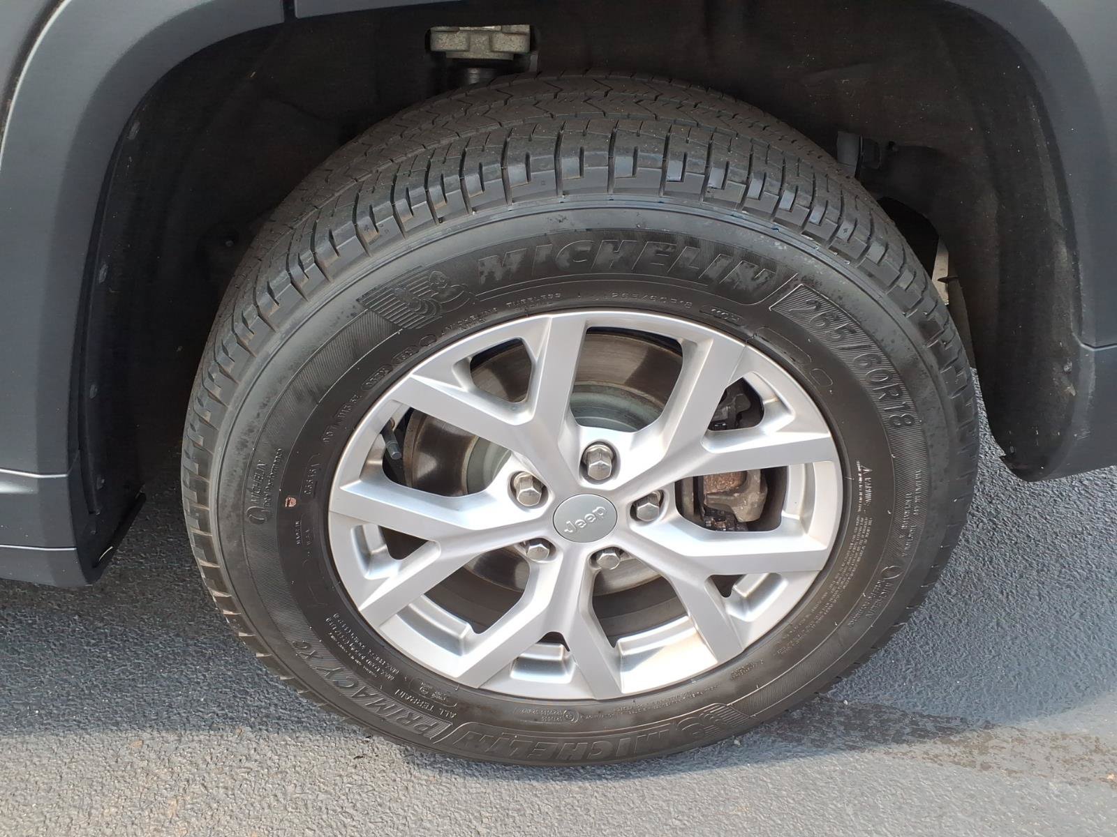 Certified 2021 Jeep Grand Cherokee L Limited AWD/4WD image 8