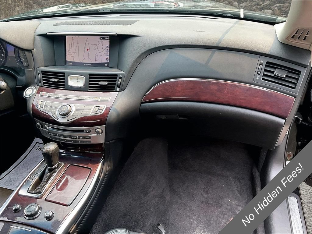Used 2019 INFINITI Q70 Luxe AWD/4WD image 14