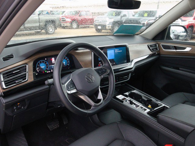 Used 2024 Volkswagen Atlas SE image 15