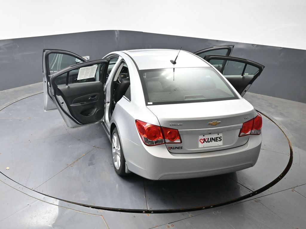 Used 2013 Chevrolet Cruze LTZ FWD image 60