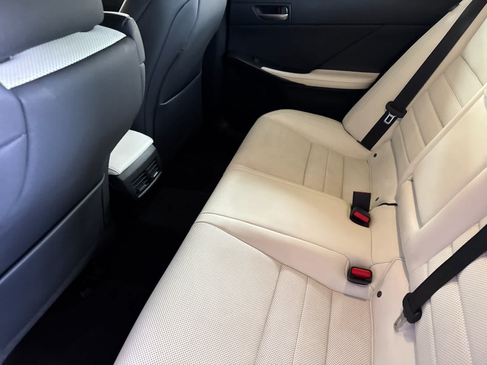 Certified 2023 Lexus IS 350 F Sport RWD image 4