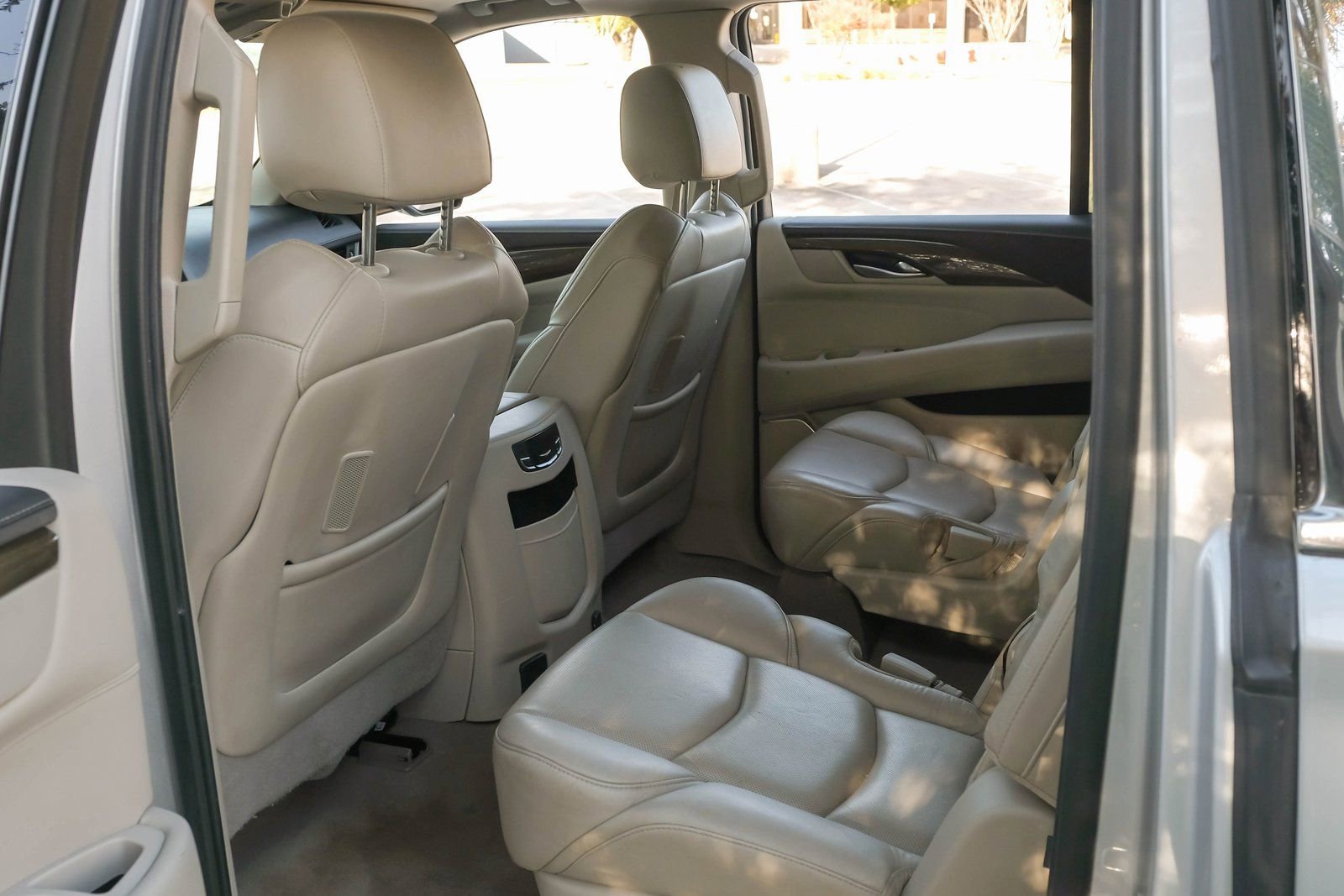 Used 2020 Cadillac Escalade ESV Luxury image 33