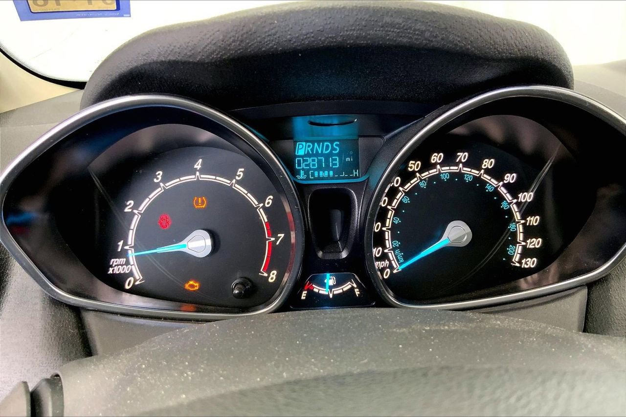 Used 2014 Ford Fiesta SE w/ SE Fuel Economy Package FWD image 18