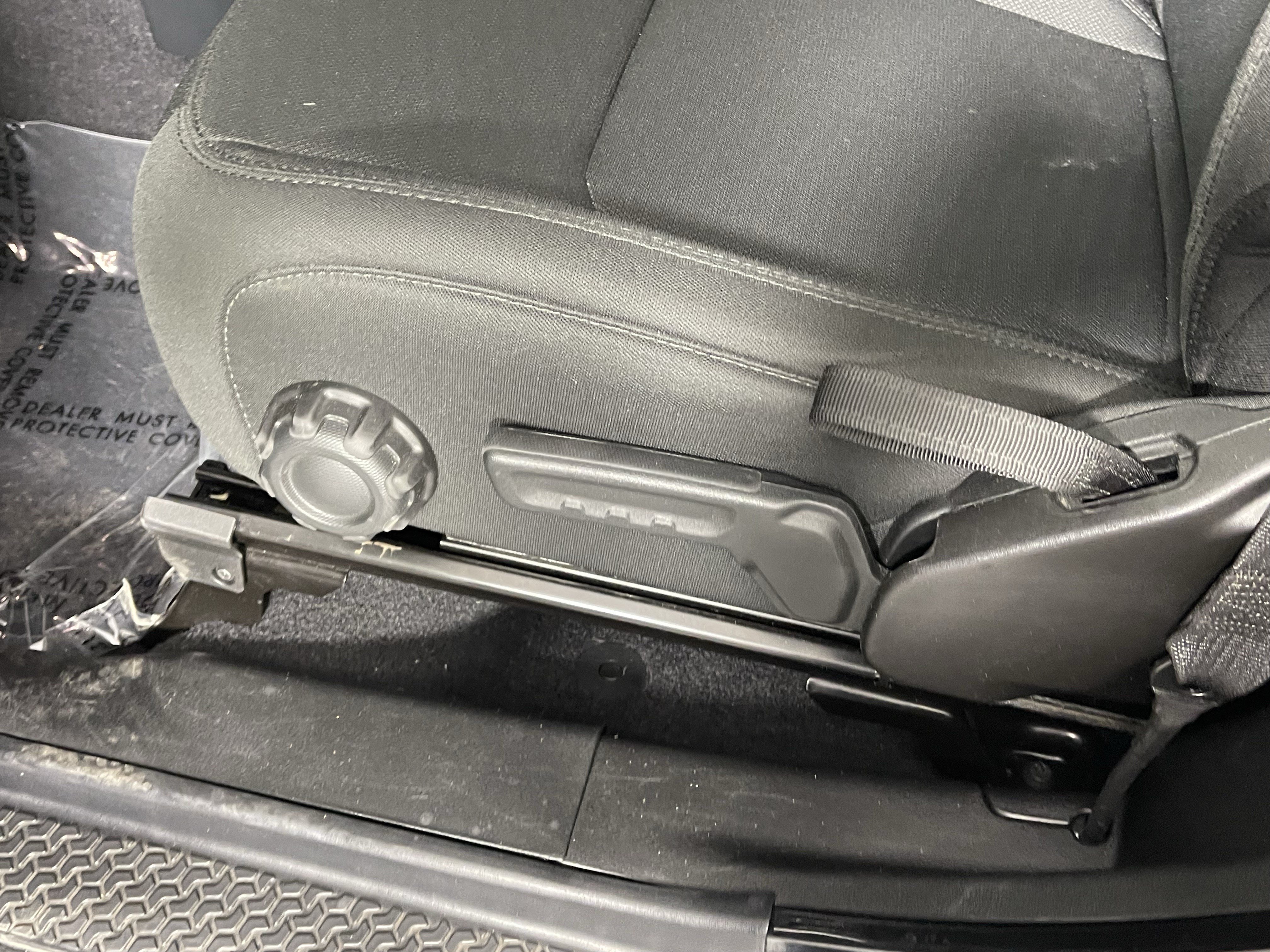 Used 2019 Jeep Wrangler Sport AWD/4WD image 12