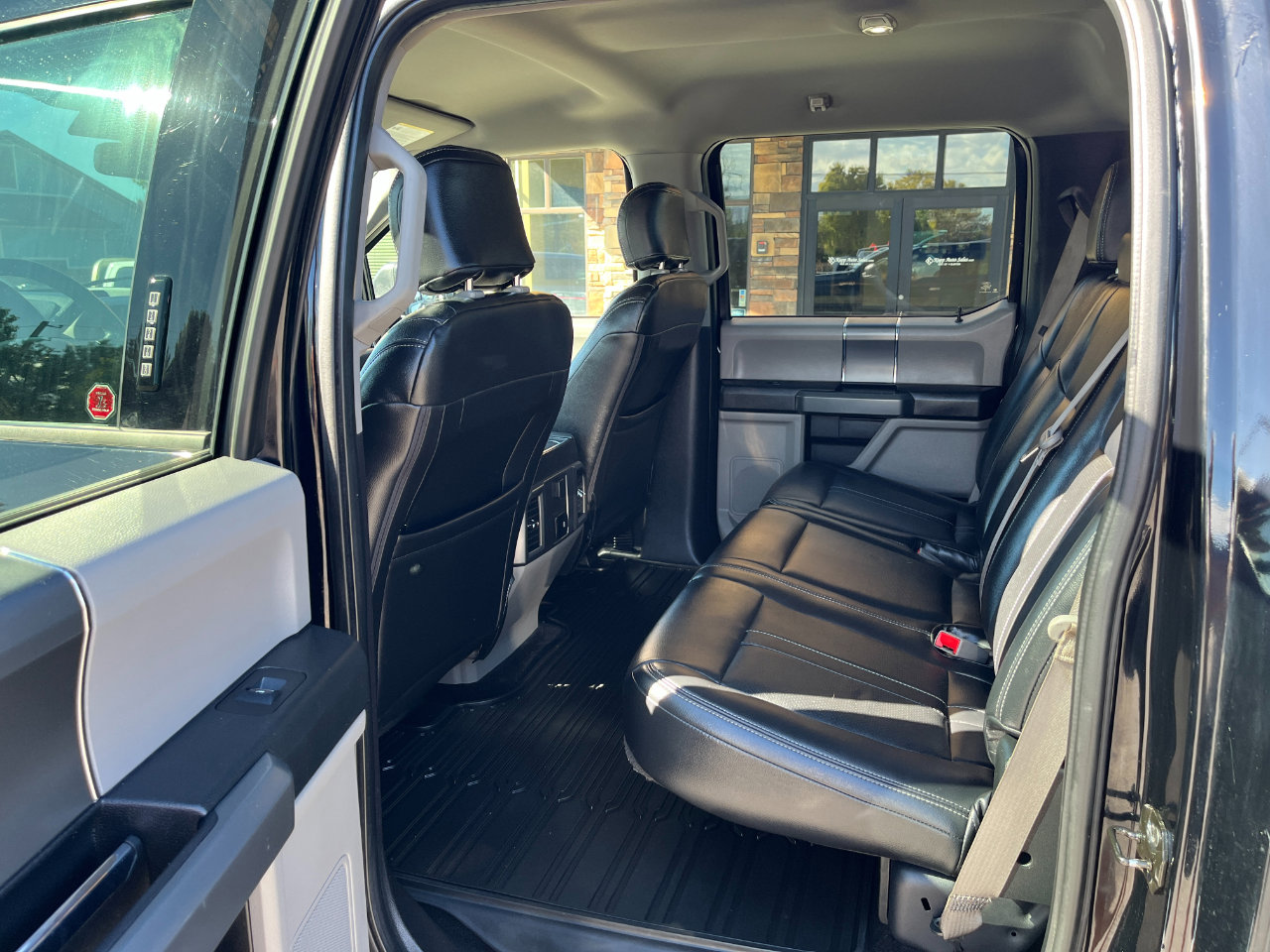 Used 2018 Ford F150 XLT w/ Equipment Group 301A Mid image 5